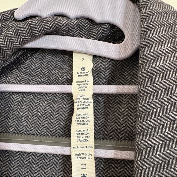 Lululemon Gray Black Herring Bone Mock Neck Zip-Up Track Jacket - Size 2 - Picture 4 of 10